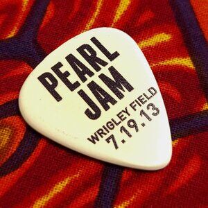 Pearl Jam Guitar Pick Wrigley Field 7/19/2013 Chicago Concert Music Memorabilia